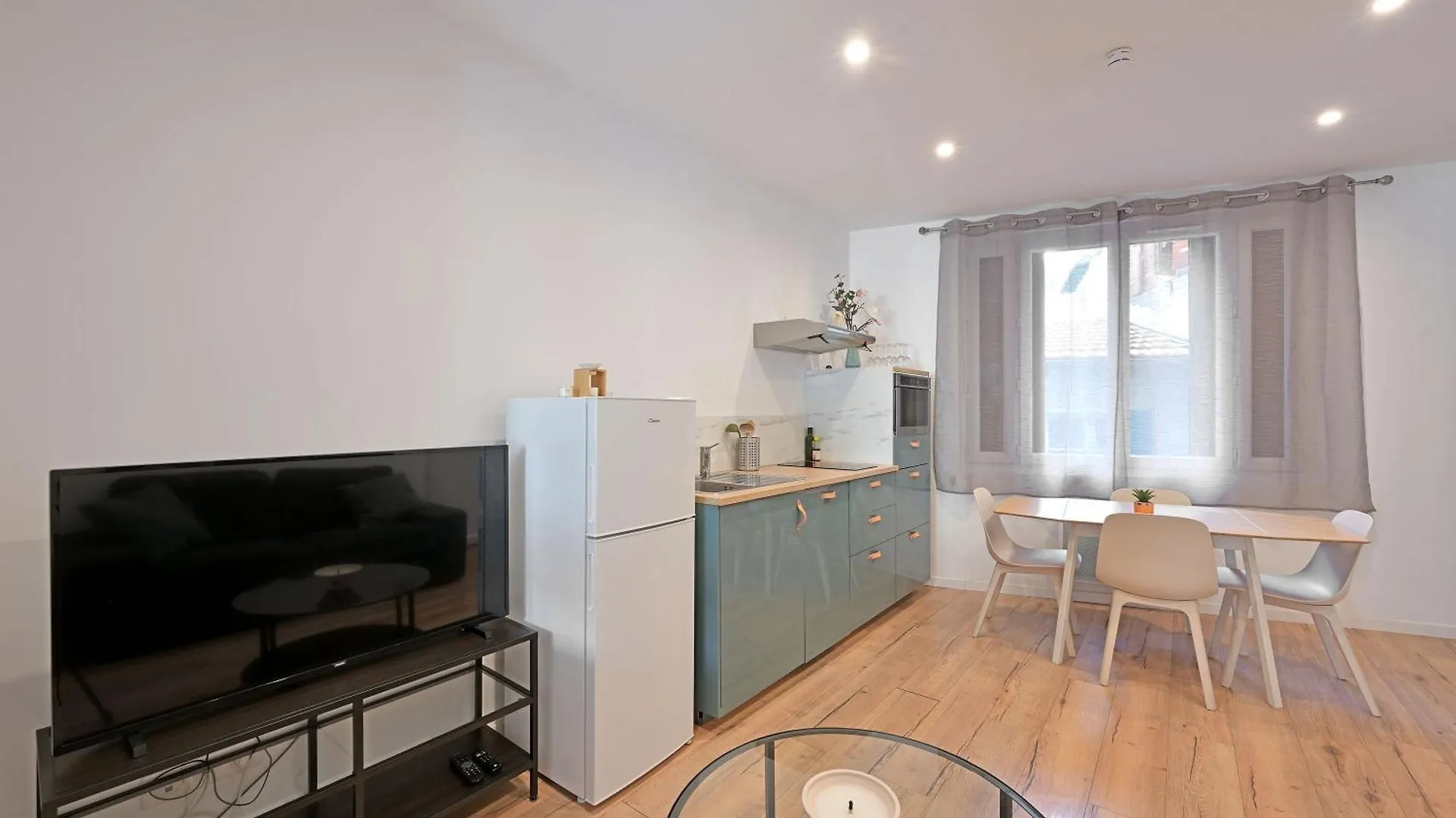 Appart Lena - Proche Theatres Et Place Des Corps Saints - Wi-Fi Avignon Apartment